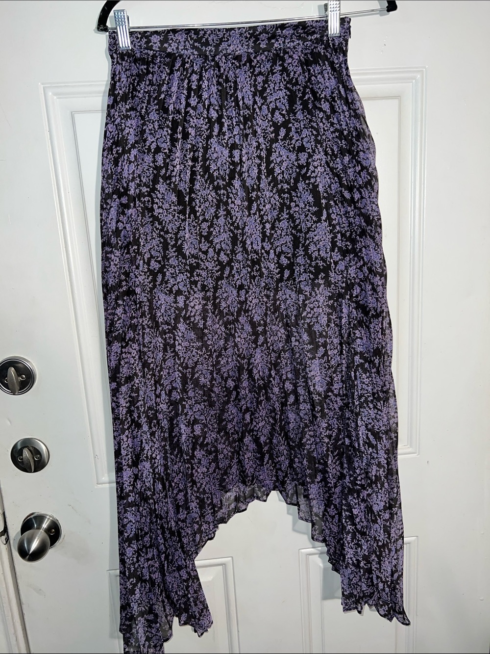 MINKPINK Black with Purple Floral Asymmetric Hem Skirt